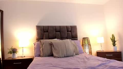 Snapshot of alicecullenn_ chatting on 10/18/25, 12:39 Alice Cullen online show from 10/18/25, 12:39