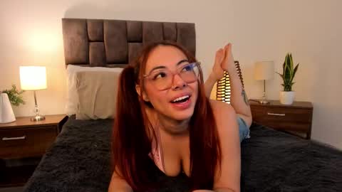 Snapshot of alicecullenn_ chatting on 11/14/25, 03:11 Alice Cullen online show from 11/14/25, 03:11