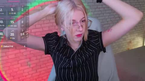 Snapshot of alicedews chatting on 02/25/26, 01:43 alice online show from 02/25/26, 01:43