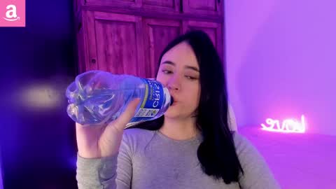 Aliceee  ..   97YP9VWGZHrefnav wishlist lists 1 online show from 02/27/25, 05:15