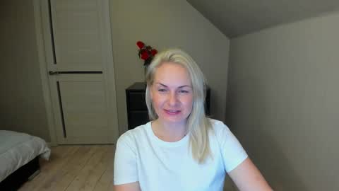 Alicee online show from 10/07/25, 07:00