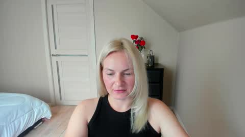 Alicee online show from 10/10/25, 08:13