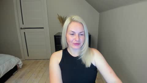 Alicee online show from 10/11/25, 07:23