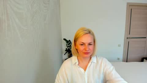 Alicee online show from 04/22/26, 08:28