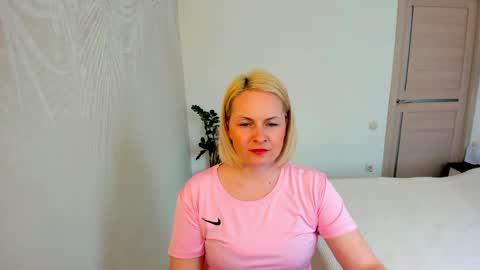 Alicee online show from 04/23/26, 09:19