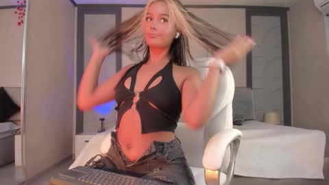 alicee_clark_ online show from 02/28/26, 12:39