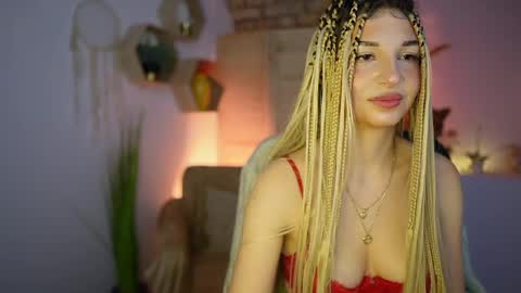 Snapshot of alicee_kiss chatting on 01/06/25, 01:09 Alicee Kiss online show from 01/06/25, 01:09