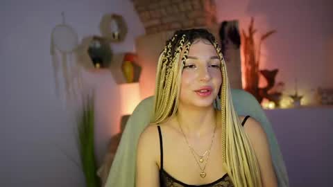 Snapshot of alicee_kiss chatting on 01/08/25, 10:58 Alicee Kiss online show from 01/08/25, 10:58