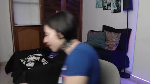 alicee_logan_ online show from 10/08/25, 01:58