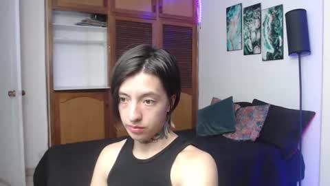 alicee_logan_ online show from 11/10/25, 02:21