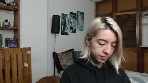 alicee_logan_ online show from 04/07/26, 02:34