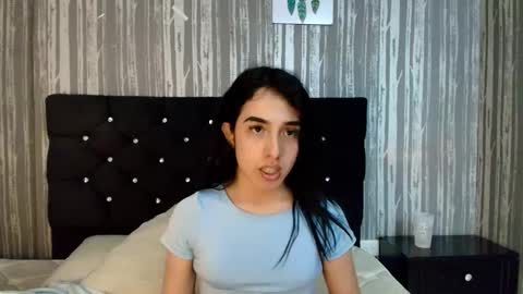 alicee_moonn online show from 12/15/25, 08:13