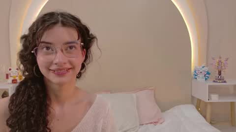 alice online show from 04/21/26, 05:17