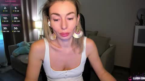 Snapshot of aliceevan chatting on 02/27/26, 02:11 Daniella online show from 02/27/26, 02:11