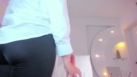 Alice  online show from 12/08/24, 04:04