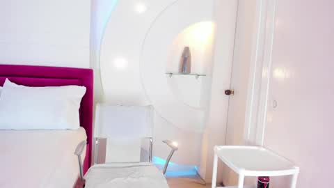 Alice  online show from 02/11/25, 04:11