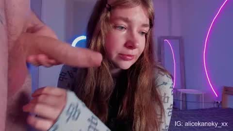 Snapshot of alicekaneky_xx chatting on 02/08/26, 12:14 Alice 19 Kaneky 19 online show from 02/08/26, 12:14