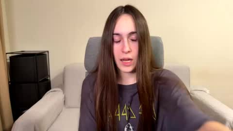 alicekollt online show from 04/08/26, 08:20