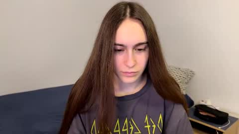 alicekollt online show from 04/22/26, 08:32