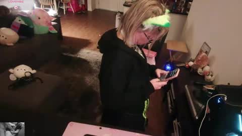 Alice Liddell online show from 09/19/25, 05:31