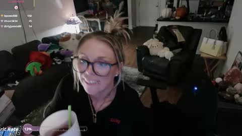 Alice Liddell online show from 10/25/25, 08:11