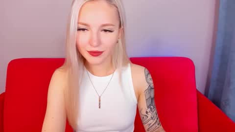 Snapshot of alicemonro chatting on 10/11/25, 08:35 alicemonro online show from 10/11/25, 08:35