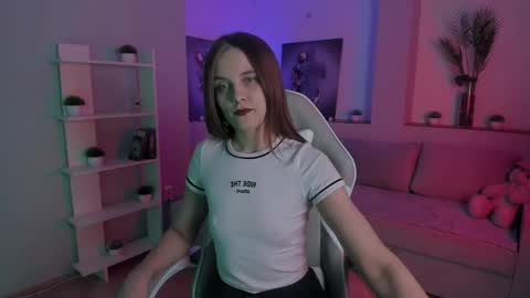 Alice online show from 11/05/25, 02:11