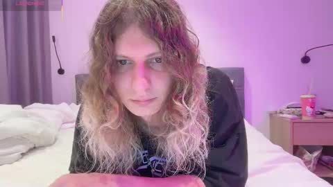 AlicePinkhead online show from 11/25/25, 05:07