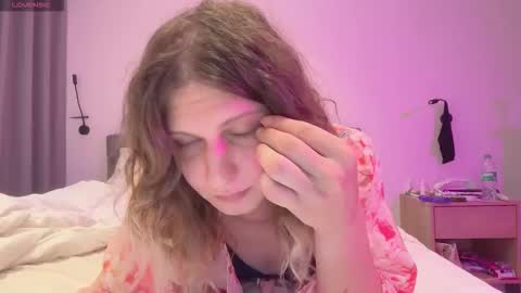 AlicePinkhead online show from 12/05/25, 05:16