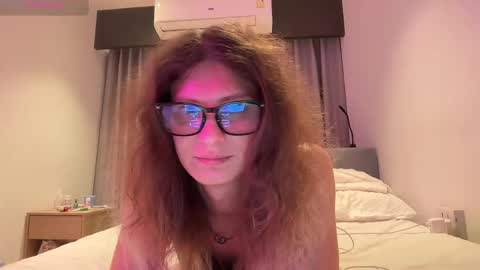 AlicePinkhead online show from 05/29/26, 08:45