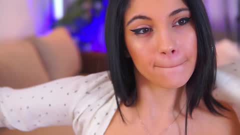 Snapshot of aliceravenx chatting on 12/10/24, 09:12 Alice online show from 12/10/24, 09:12