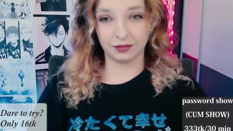 aliceriddle1 online show from 04/06/26, 11:16