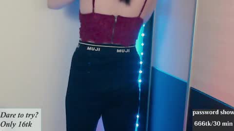 aliceriddle1 online show from 04/16/26, 09:39