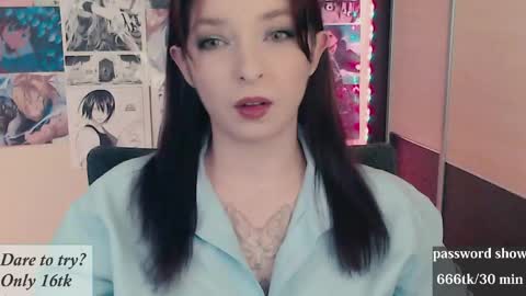 aliceriddle1 online show from 04/23/26, 10:23