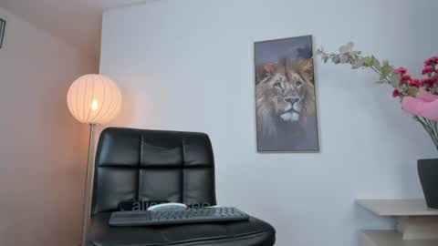Snapshot of alicerosee___ chatting on 07/24/26, 09:46 alicerosee___ online show from 07/24/26, 09:46