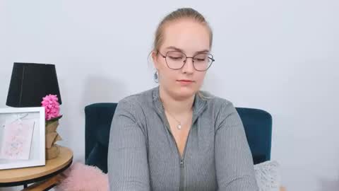 alicesensitive online show from 09/15/25, 03:23