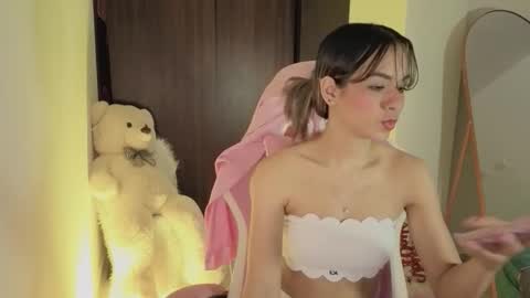 Snapshot of alicesimpson1 chatting on 02/16/26, 11:34 alice online show from 02/16/26, 11:34