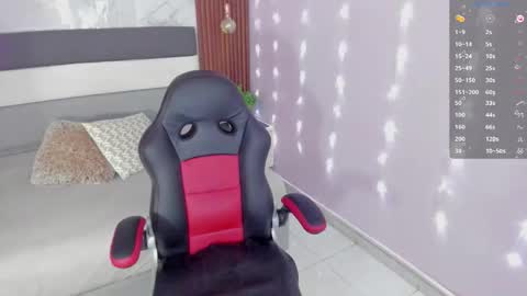          online show from 11/18/25, 01:37