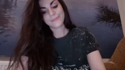 Snapshot of alicetailorrr chatting on 03/06/25, 01:03 AliceTailorrr online show from 03/06/25, 01:03