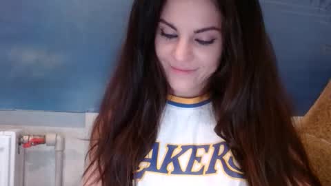 Snapshot of alicetailorrr chatting on 10/15/25, 03:12 AliceTailorrr online show from 10/15/25, 03:12