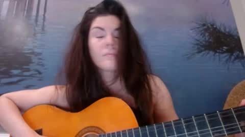 Snapshot of alicetailorrr chatting on 10/24/25, 09:22 AliceTailorrr online show from 10/24/25, 09:22