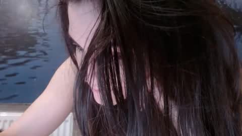 Snapshot of alicetailorrr chatting on 10/26/25, 09:59 AliceTailorrr online show from 10/26/25, 09:59