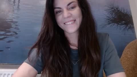 Snapshot of alicetailorrr chatting on 10/26/25, 10:47 AliceTailorrr online show from 10/26/25, 10:47