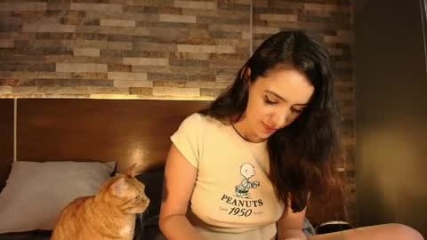 Snapshot of alicewillow chatting on 05/14/26, 10:05 Alice online show from 05/14/26, 10:05
