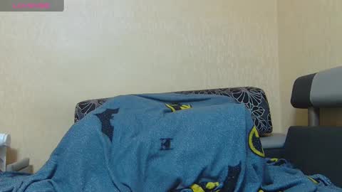 AliceWoolfy online show from 03/11/25, 08:20