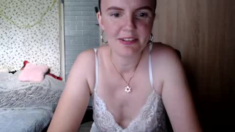 Snapshot of alicexbaby chatting on 06/19/26, 10:30 Alicexbaby online show from 06/19/26, 10:30
