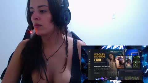 Alice  alice yuuki  online show from 12/17/24, 11:16