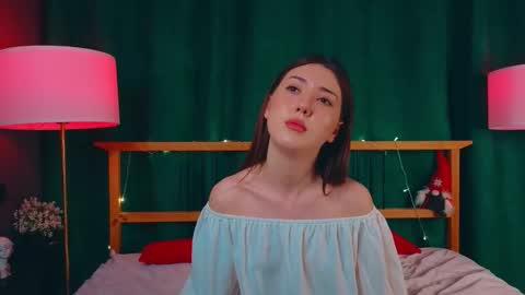 Snapshot of alicezimmer chatting on 02/16/26, 07:32 Alice 3 online show from 02/16/26, 07:32