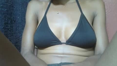 alicia253177 online show from 02/03/25, 10:25