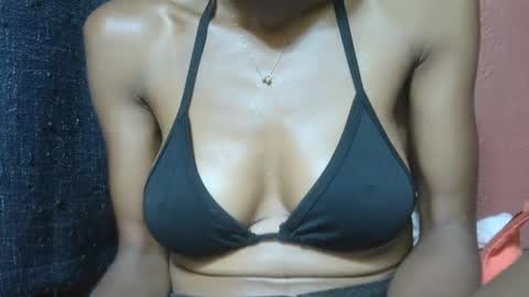 alicia253177 online show from 03/12/25, 04:46